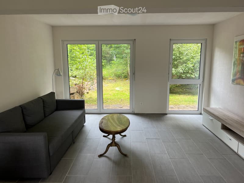 Moderne 2.5-Zimmer-Wohnung, ruhig und mit Waldblick (4)