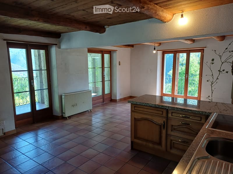 Vendesi ad Auressio grande casa antica (4)
