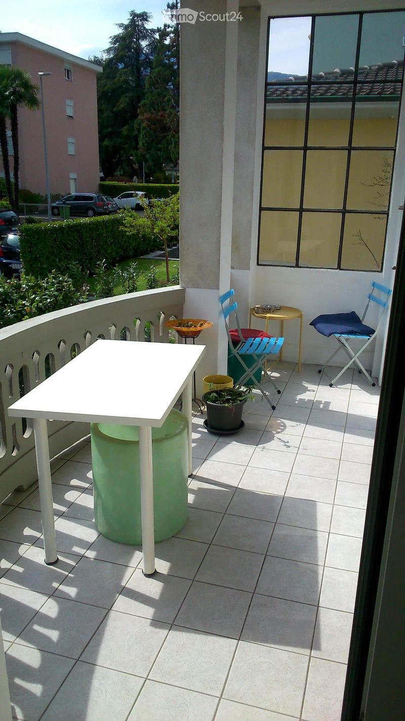 Bella e ampia stanza ammobiliata, Locarno, Via Alfredo Pioda (4)