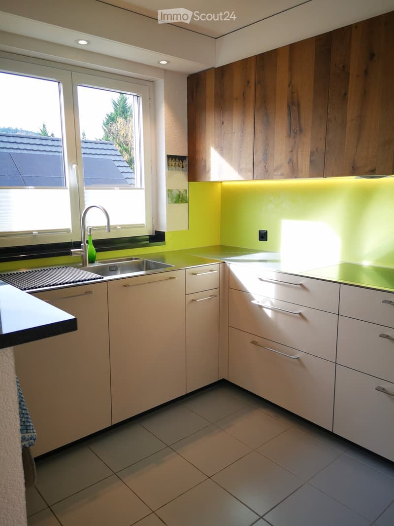 Appartement de 2,5 pièces situé au centre, en excellent état (3)