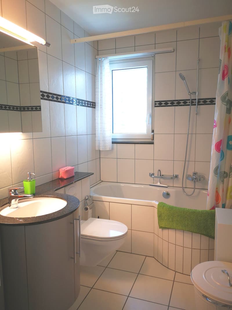 Appartement de 2,5 pièces situé au centre, en excellent état (5)