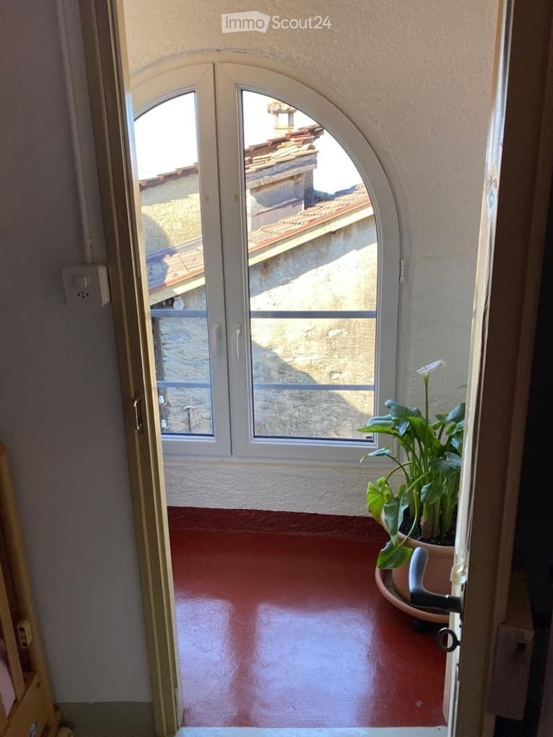 Duplex de 3,5 pièces aux 2e-3e étages dans le centre historique (3)