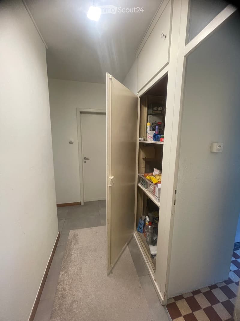 Nachmieter für 2 zimmer-wohnung ab 1 September (3)