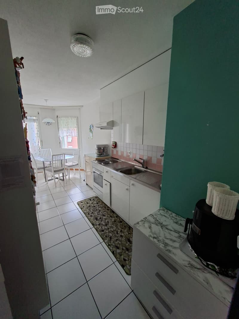 Bright 2.5-room apartment available immediately (3)