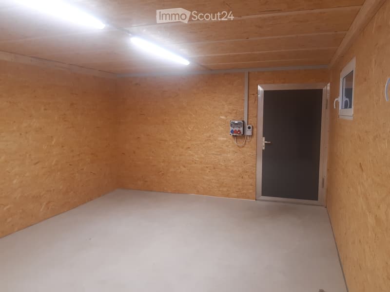 Storage/Hobby Room (1)