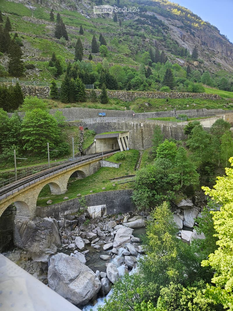 Appartamento 1,5 locali, arredato, con vista a Göschenen (2)