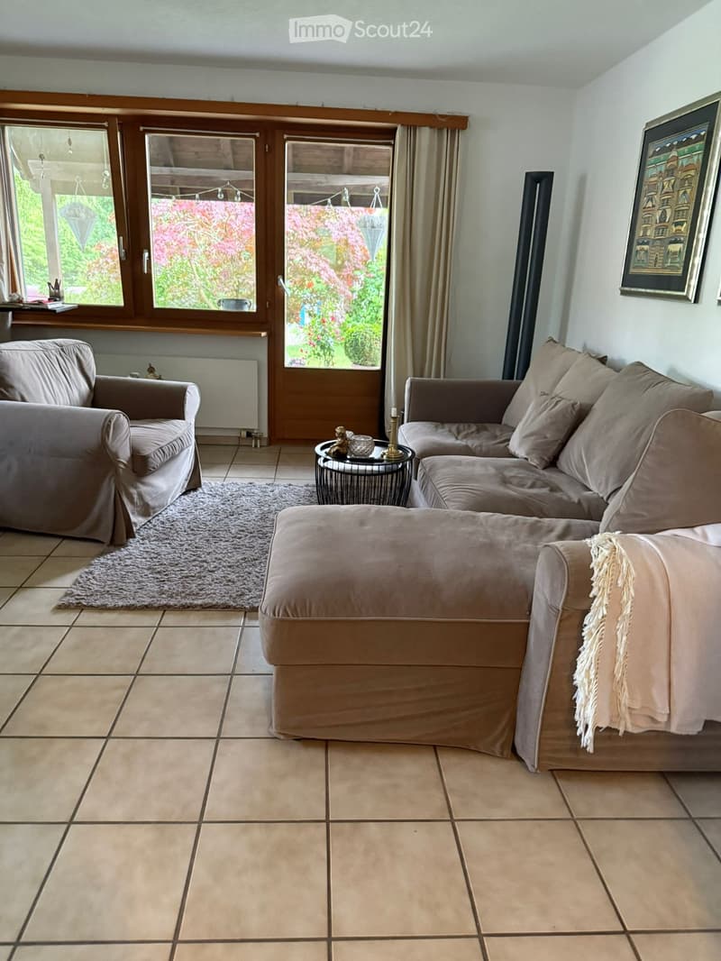 Ruhige 2.5-Zimmer-Wohnung mit Terrasse in Theilingen (4)