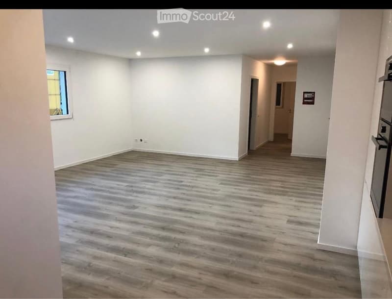 Moderne 3,5-Zimmer-Wohnung in BIASCA (Pollegio) (2)