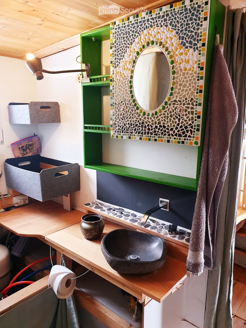 Casa minuscola su ruote, caravan, vagone da circo, in affitto o vendita (4)