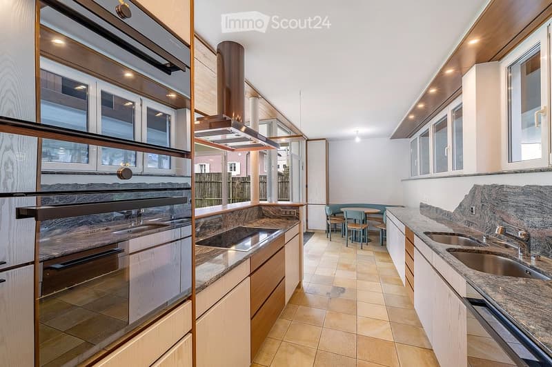 Spacious single-family house with extensive garden (4)