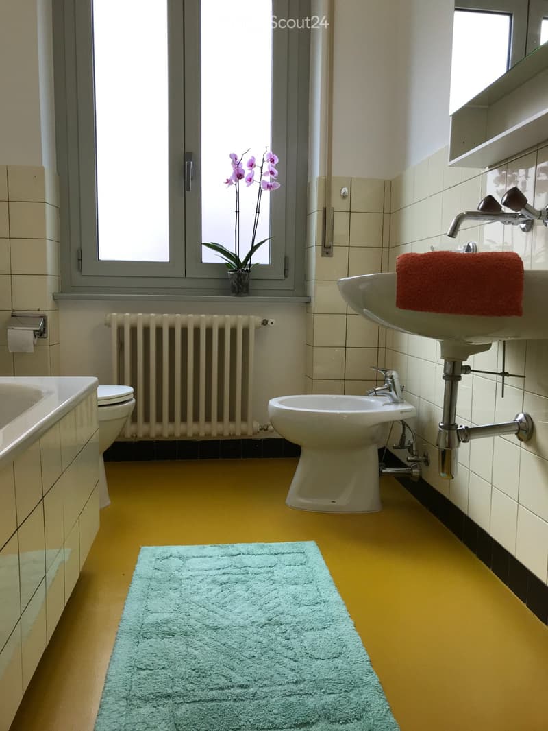 Mietwohnung mit 4 Zimmern im 2. Stock zu vermieten (5)