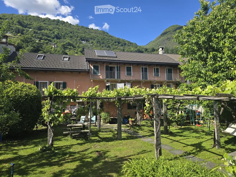 Ticino Landhaus mit grossem Garten und Pool , Cugnasco Gerra (2)