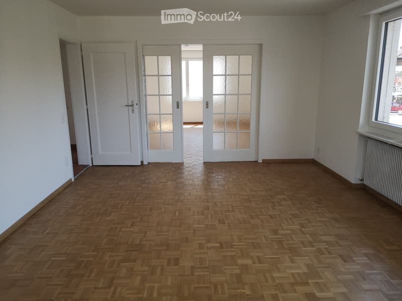 Appartement 4 pièces avec balcon, incluant un parking couvert (2)