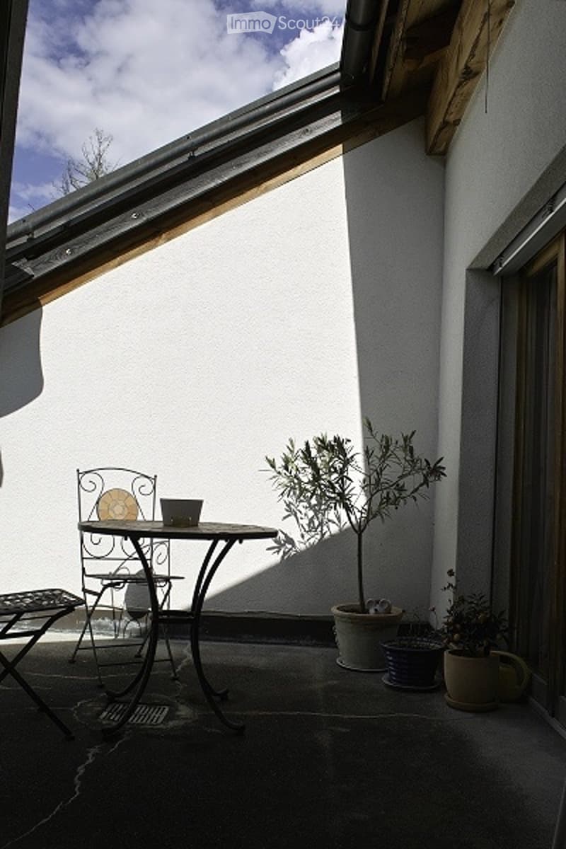Furnished attic apartment with sunny balcony and exposed beams (1)