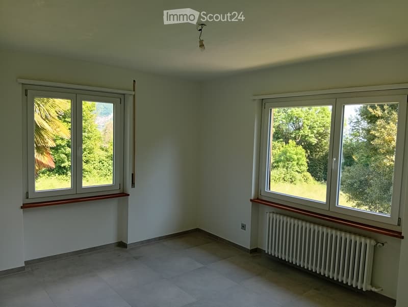 4,5 locaux immergés dans le verdure à Tremona (5)
