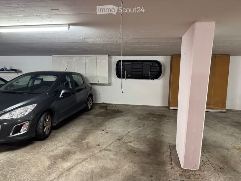Parking space in a direct harbor parking garage (1)