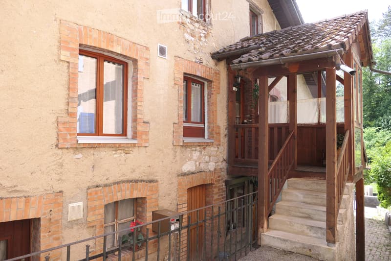 Couvet House with 4 apartments and rental income (1)