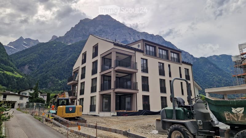 Appartamento nuovo di 4,5 locali con ampio balcone a Seedorf UR (1)