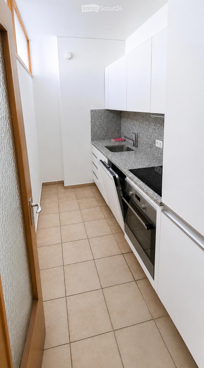 [CERCASI SUBENTRANTE] 4.5 locali spazioso (3)