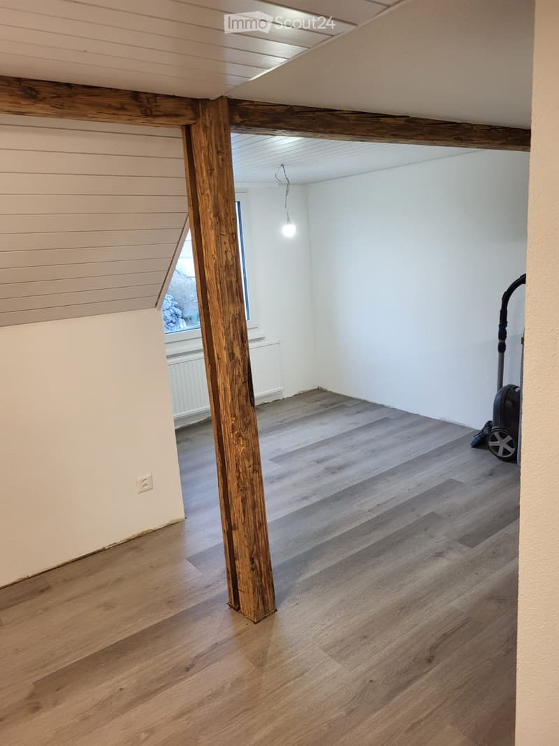 Unfurnished room for rent, CHF 700.-/month (4)