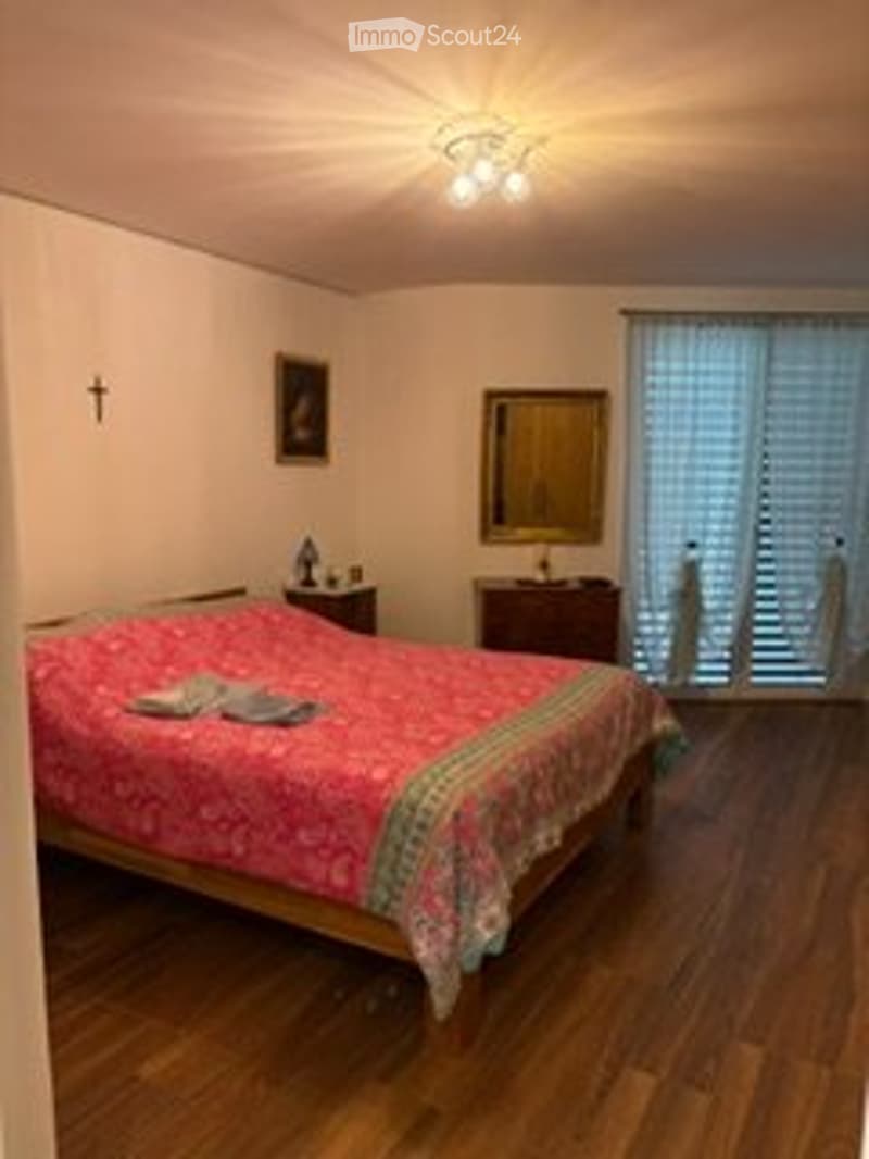 Moderne und helle 4.5-Zimmer-Wohnung (8)