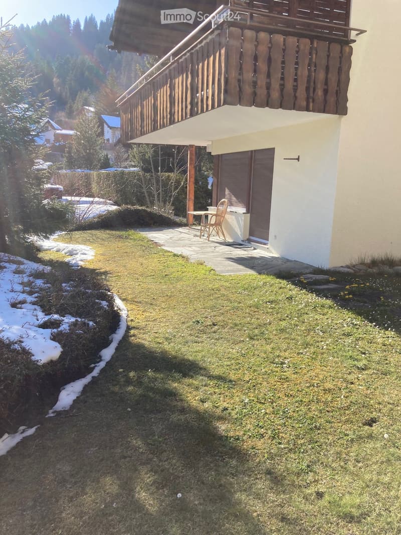 Appartement de vacances lumineux avec jardin à Laax (1)
