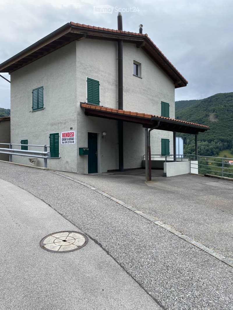 Haus mit 5 Zimmern (1)