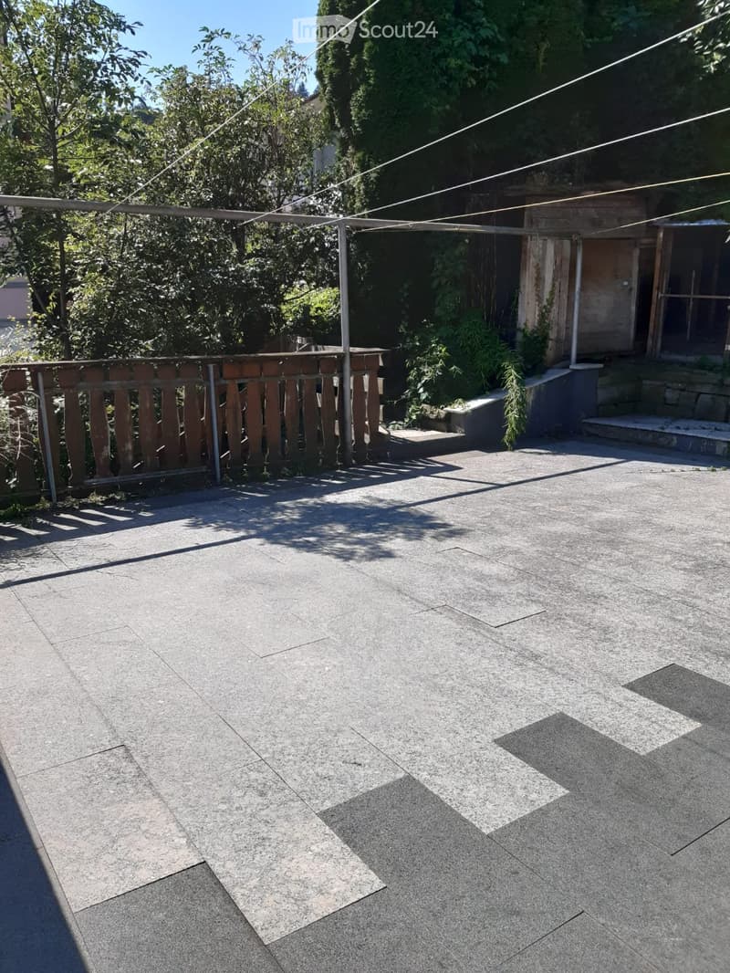 Haus mit Seesicht viele Parkplätze und Garage (4)