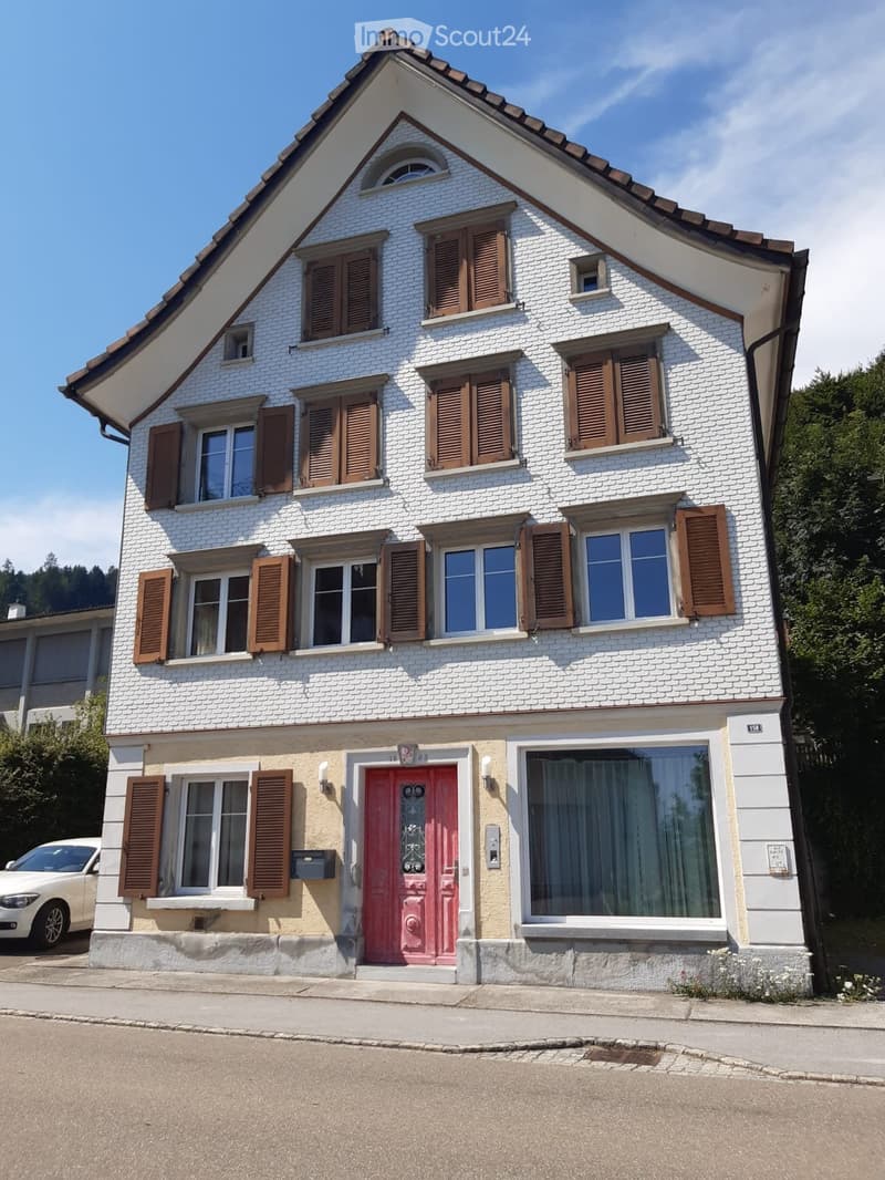 Haus mit Seesicht viele Parkplätze und Garage (1)