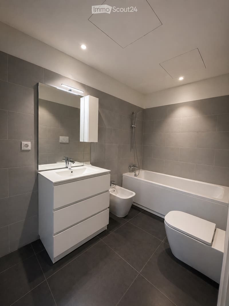 Appartement moderne de 4,5 pièces à Giubiasco avec jardin (3)