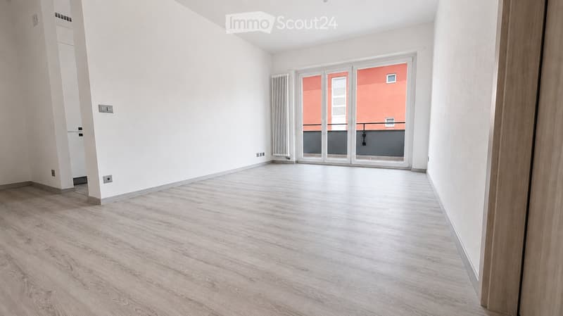 3,5 Zimmer renoviert in Lugano mit Schwimmbad (2)