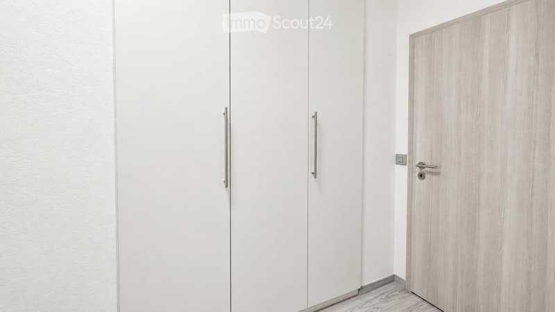 3,5 Zimmer renoviert in Lugano mit Schwimmbad (4)
