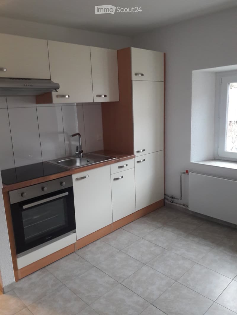 À louer à partir du 1er juillet ou par accord 2 pièces appartement (3)