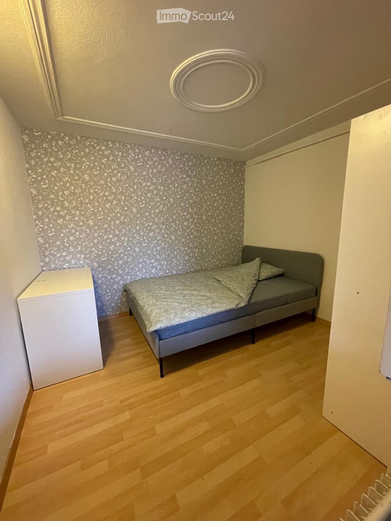Chambre meublée à louer à Balsthal (1)