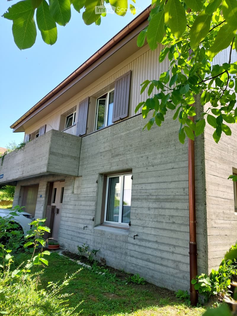 Detached single-family house with garage (2)