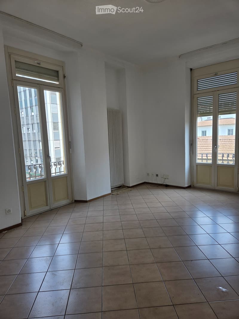Ampio 4.5 locali in centro, Chiasso (2)