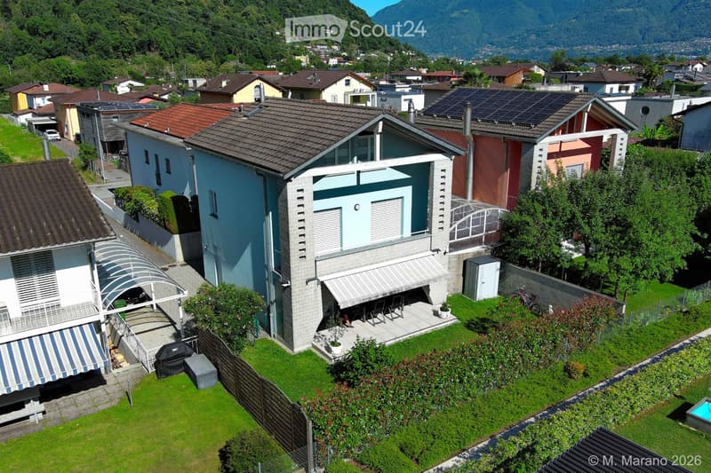 Einfamilienhaus in Losone mit Blick auf den Golfplatz (2)