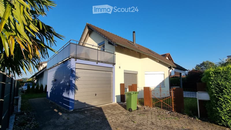 Stylish 5.5-room single-family house with 507 m² plot (1)