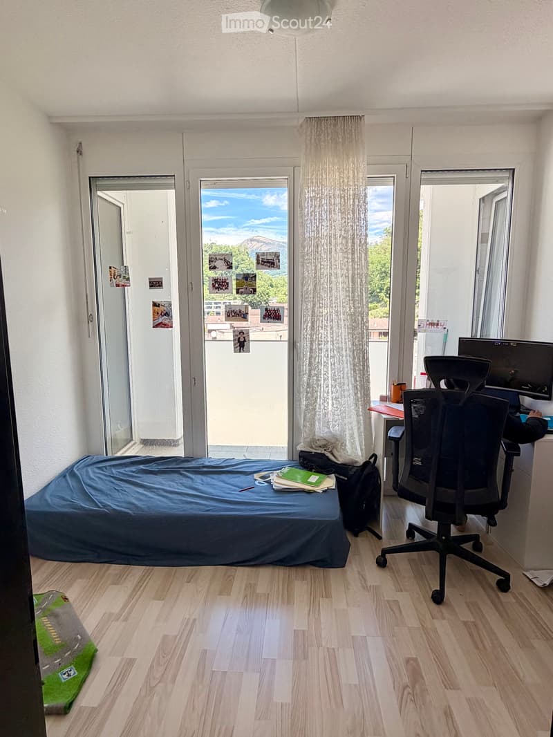 Appartement spacieux de 4,5 pièces avec balcon (5)