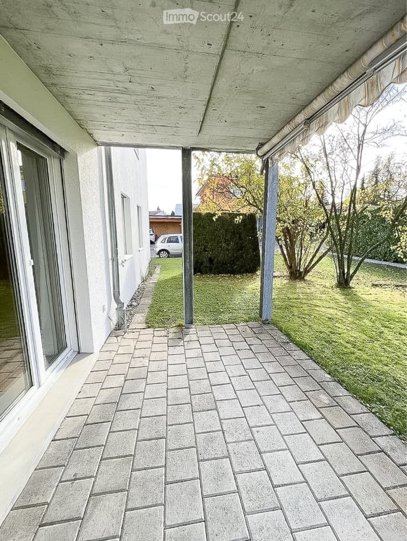 Helle 2-Zimmer-Wohnung mit offenem Grundriss & Sitzplatz (2)