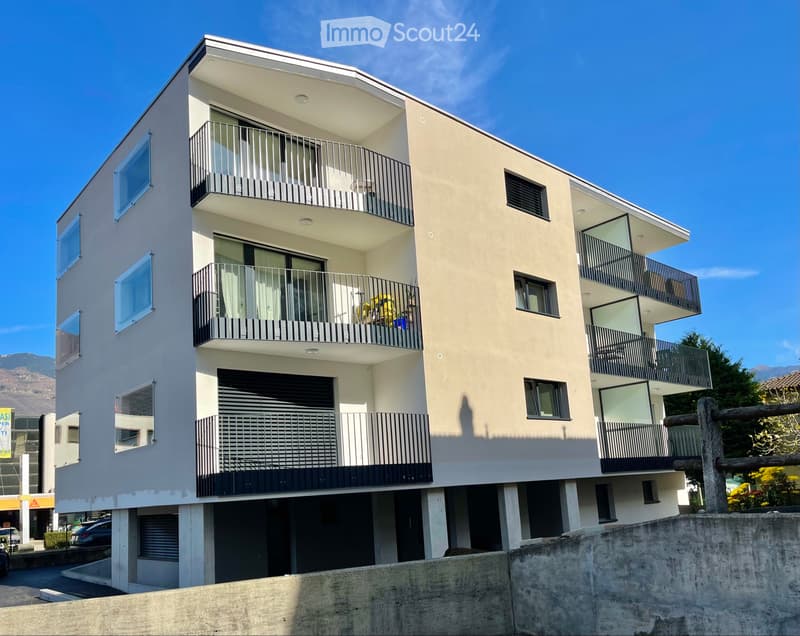 CADENAZZO - moderno attico con ampio terrazzo (2)