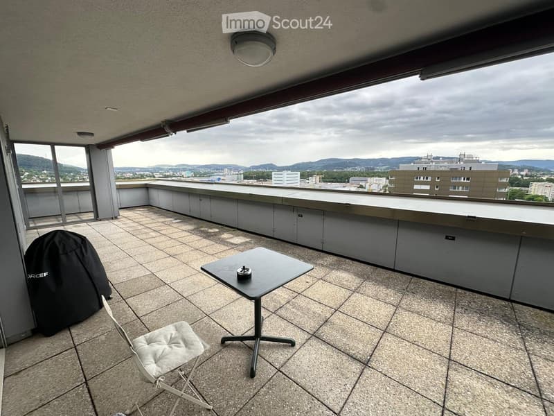 Attika-Wohnung mit 80m² Dachterrasse (2)