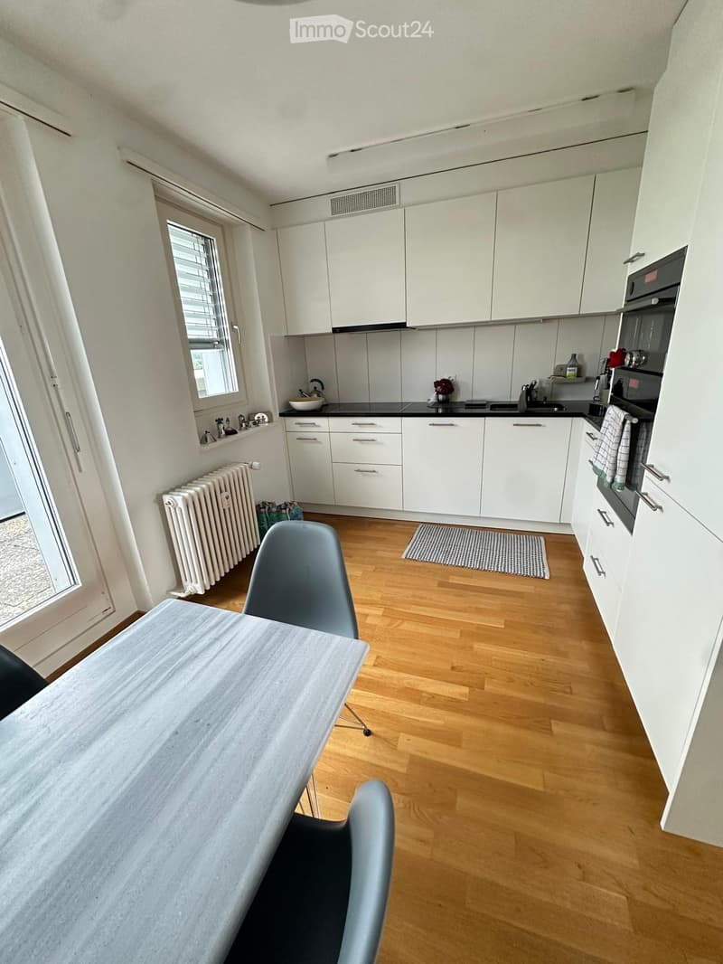 Attika-Wohnung mit 80m² Dachterrasse (4)