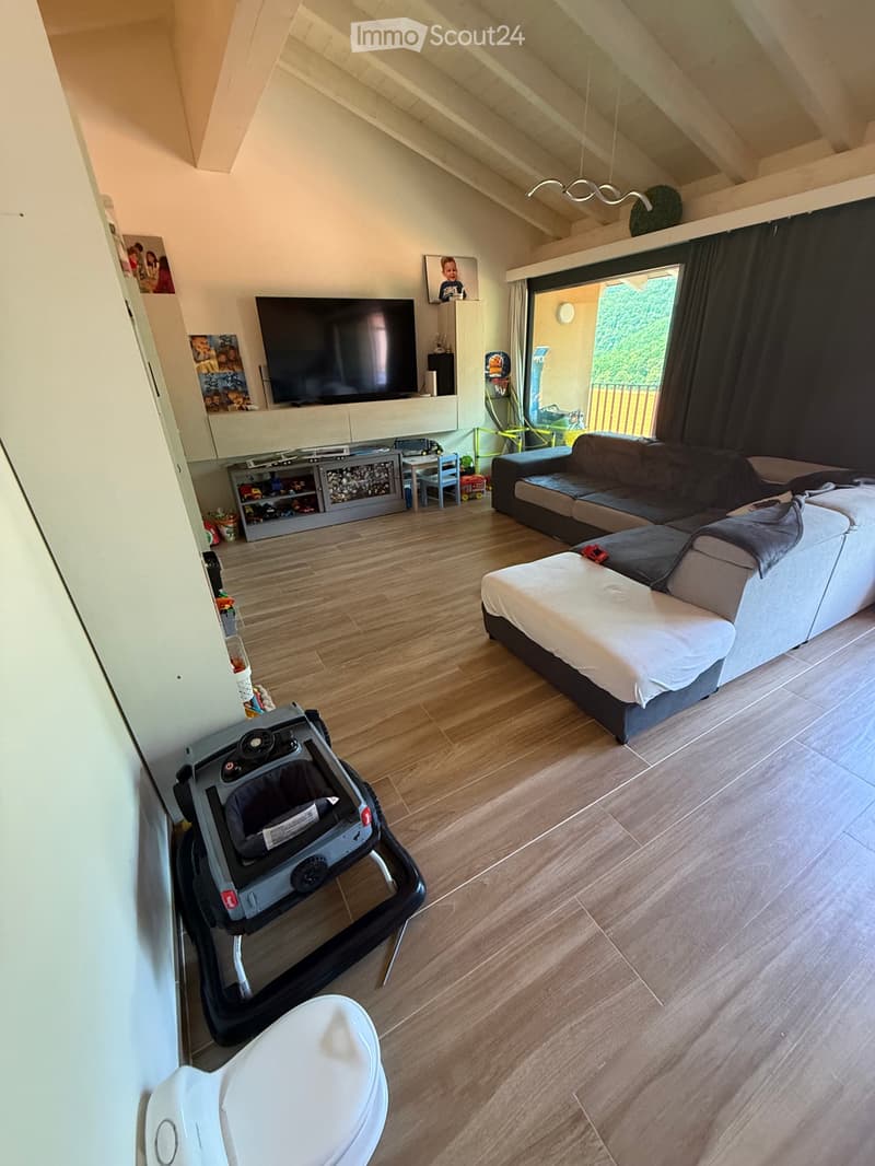 Casa unifamiliare con giardino (2)