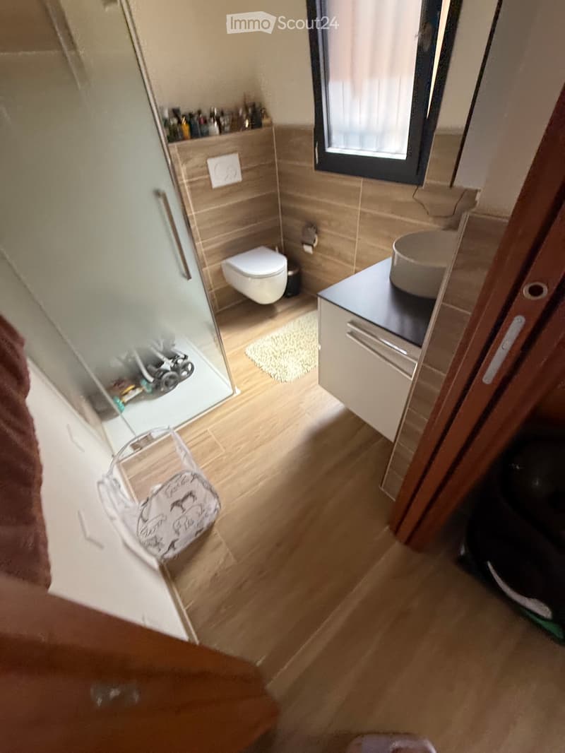 Casa unifamiliare con giardino (1)