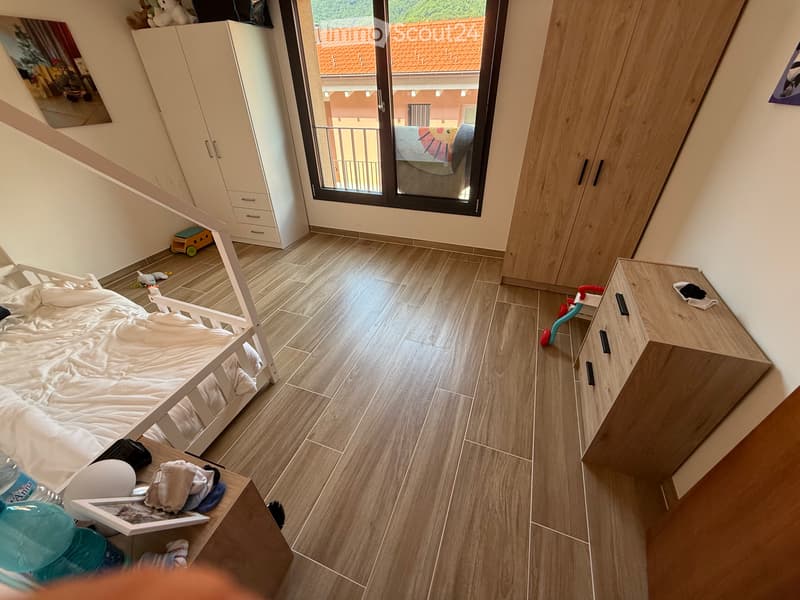 Casa unifamiliare con giardino (4)