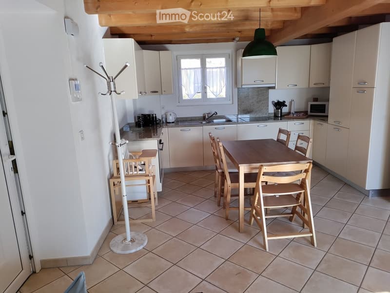 Affittasi lato casa con grande giardino e terrazza privati. (3)
