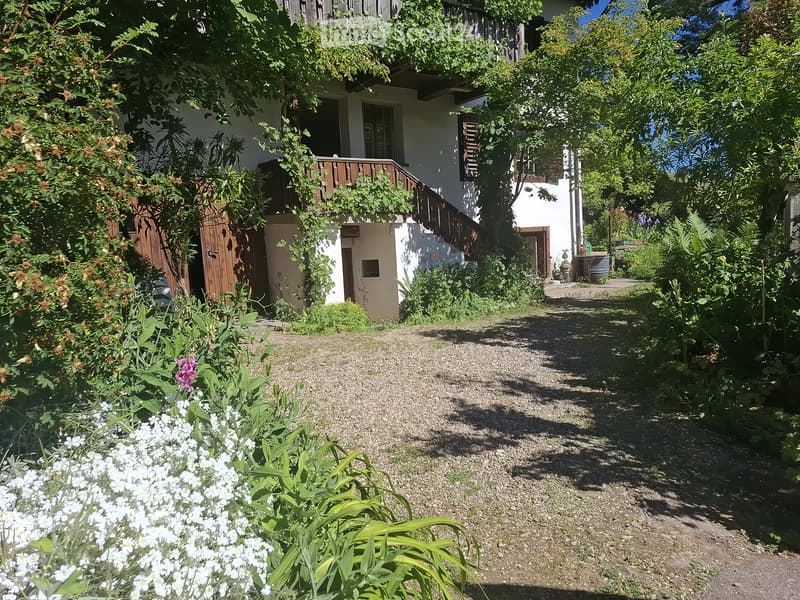 Charmant appartement 3.5 pièces dans un immeuble ancien avec balcon à Altbüron (5)