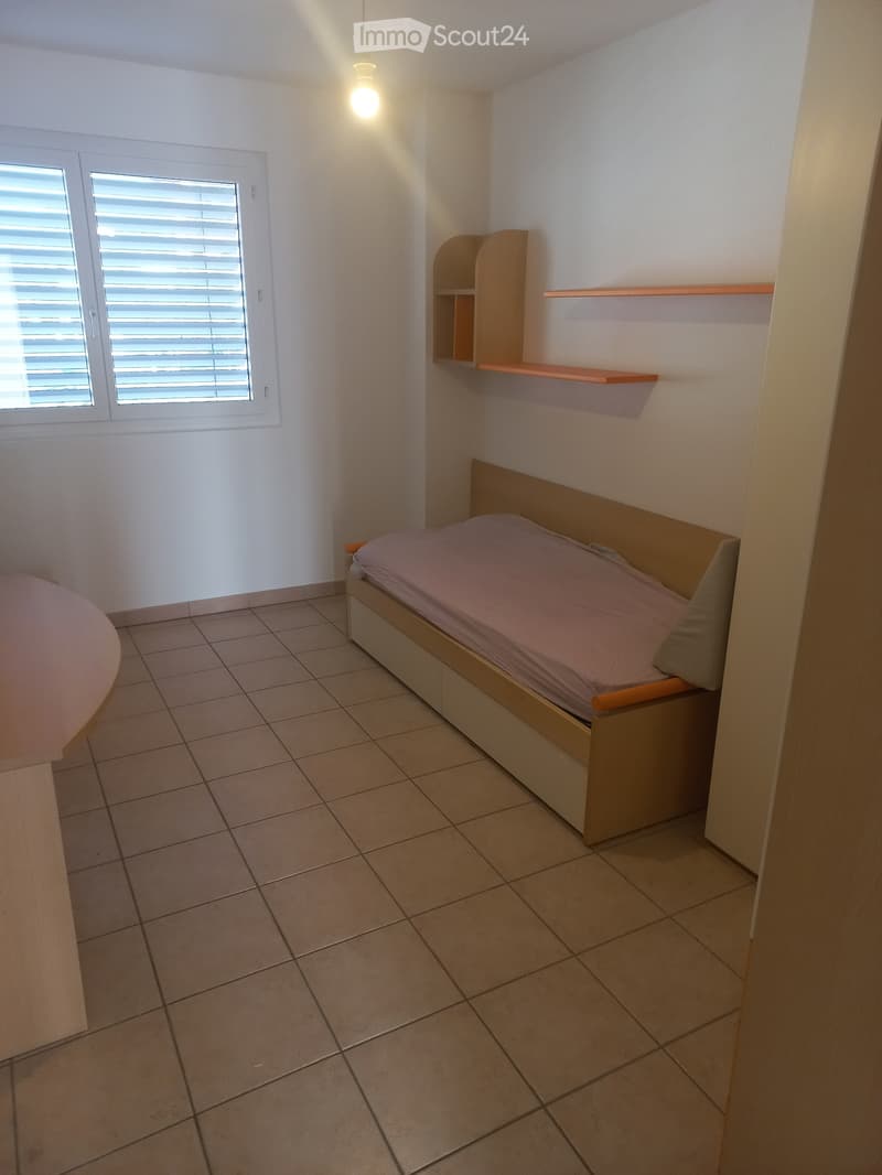 Partially furnished apartment for rent (3)