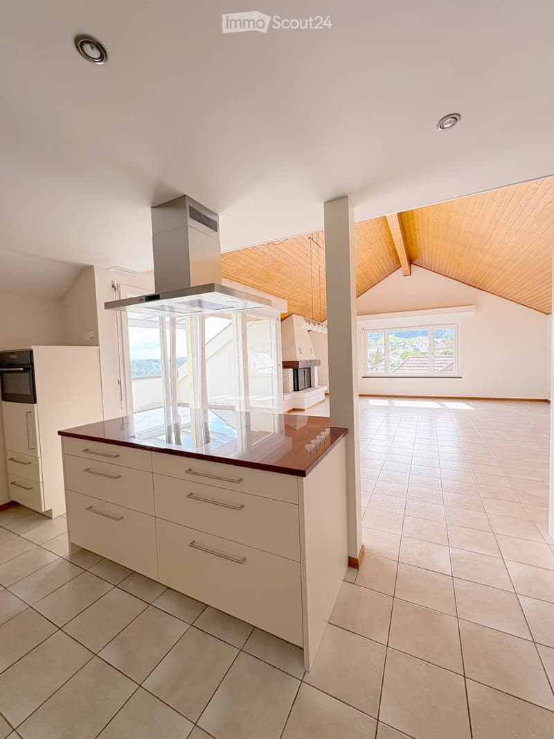 Appartement 4,5 pièces avec vue de rêve et 170m² d'espace habitable (3)